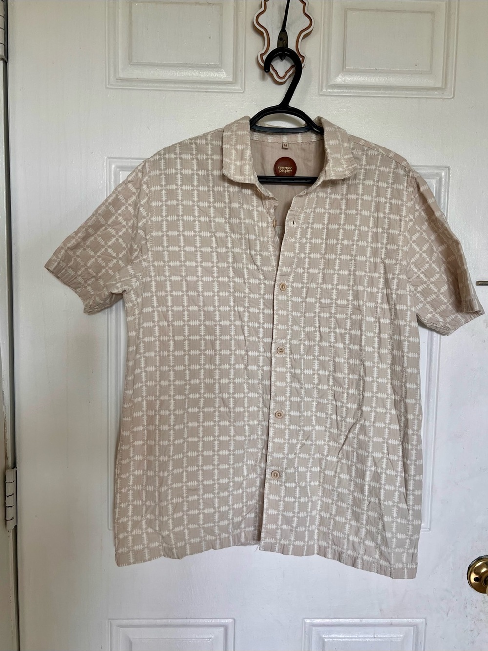 Common People | Casual Beige Patterned Short-Sleeve Shirt
